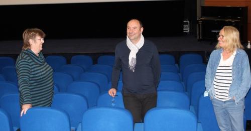 Myriam Martou, Antoine Filippi et Lydie Mattei ont accueilli les quinze participants de cette nouvelle session "perfectionnement de l'écriture" du Grec à la Cinémathèque.