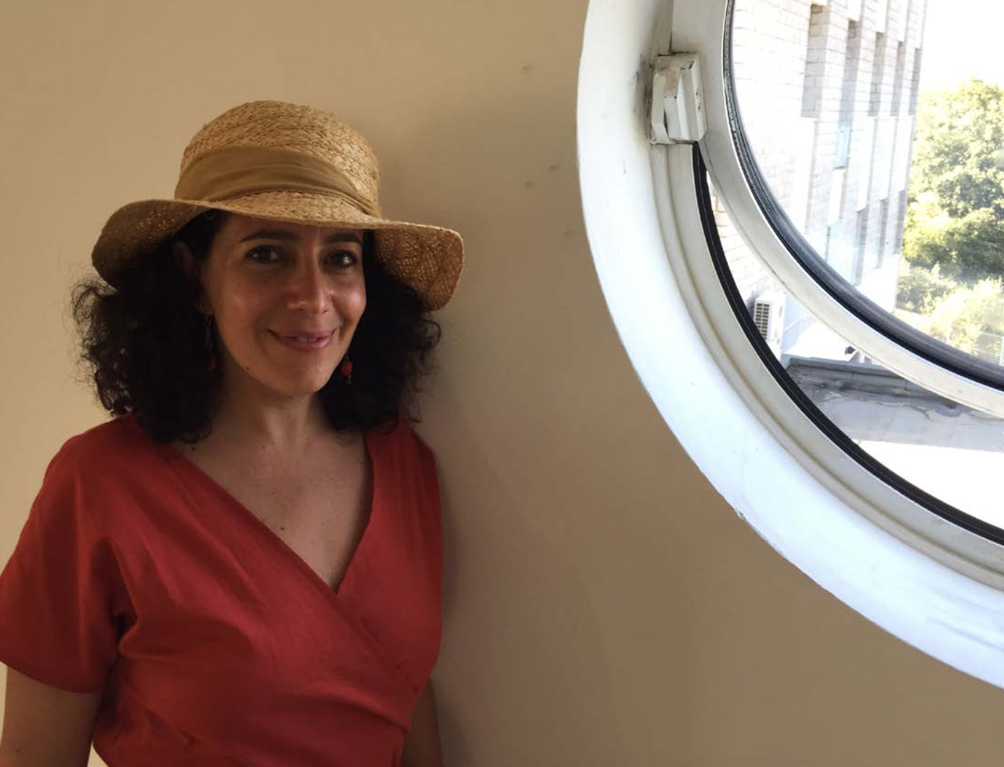 Leyla Bouzid, une cinéaste heureuse de présenter "Une histoire d'amour et de désir" à Casa di Lume, après Cannes • DL Leyla Bouzid, une cinéaste heureuse de présenter "Une histoire d'amour et de désir" à Casa di Lume, après Cannes • DL