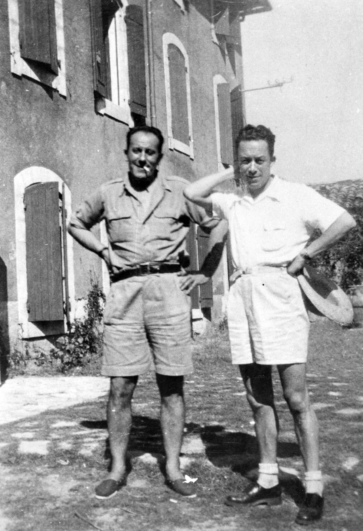 Réné Char et Albert Camus, à L’Isle-sur-la-Sorgue, 1949 Photographie © Roger-Viollet (fonds d’archives)